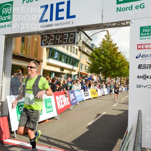 20.09.2026 - PSD Bank Halbmarathon LAZAROV Photography http://msf.ph/oto/10557257 20.09.2026 12:24:31 Ziel 1573, 1794, 1832, 1857, 2107, 2289, 2442, 3517, 4034, 4713 meine-sportfotos.de