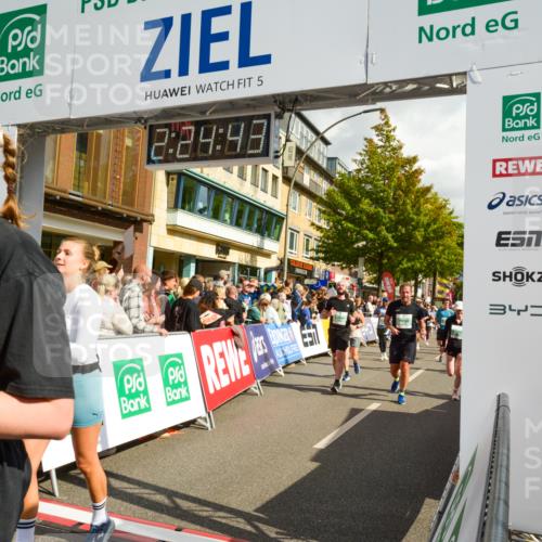 20.09.2026 - PSD Bank Halbmarathon LAZAROV Photography http://msf.ph/oto/10557292 20.09.2026 12:24:43 Ziel 1009, 1033, 1043, 1161, 1242, 1439, 1503, 1644, 1688, 1768, 1857, 1932, 2083, 2167, 2207, 2289, 2442, 2452, 3419, 3453, 3533, 3756, 4034, 4077, 4332 meine-sportfotos.de