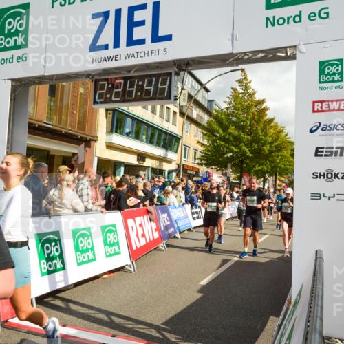 20.09.2026 - PSD Bank Halbmarathon LAZAROV Photography http://msf.ph/oto/10557293 20.09.2026 12:24:43 Ziel 1009, 1033, 1043, 1161, 1242, 1439, 1503, 1644, 1688, 1768, 1857, 1932, 2083, 2167, 2207, 2289, 2442, 2452, 3419, 3453, 3533, 3756, 4034, 4077, 4332 meine-sportfotos.de