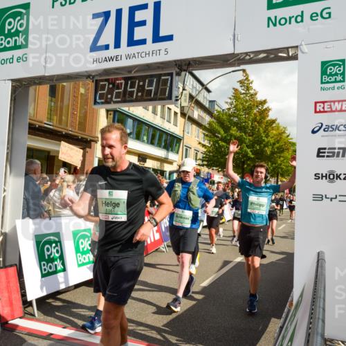 20.09.2026 - PSD Bank Halbmarathon LAZAROV Photography http://msf.ph/oto/10557304 20.09.2026 12:24:46 Ziel 1009, 1033, 1043, 1161, 1242, 1439, 1503, 1644, 1654, 1688, 1768, 1857, 1932, 2083, 2135, 2167, 2207, 2289, 2442, 2452, 2658, 3419, 3453, 3533, 3756, 4034, 4077, 4190, 4332 meine-sportfotos.de