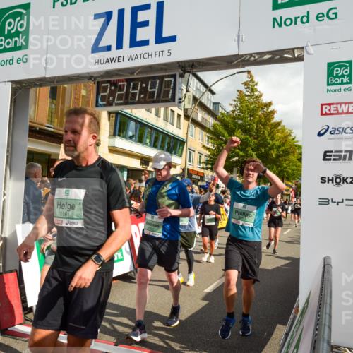 20.09.2026 - PSD Bank Halbmarathon LAZAROV Photography http://msf.ph/oto/10557305 20.09.2026 12:24:46 Ziel 1009, 1033, 1043, 1161, 1242, 1439, 1503, 1644, 1654, 1688, 1768, 1857, 1932, 2083, 2135, 2167, 2207, 2289, 2442, 2452, 2658, 3419, 3453, 3533, 3756, 4034, 4077, 4190, 4332 meine-sportfotos.de