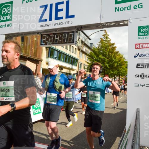 20.09.2026 - PSD Bank Halbmarathon LAZAROV Photography http://msf.ph/oto/10557306 20.09.2026 12:24:46 Ziel 1009, 1033, 1043, 1161, 1242, 1439, 1503, 1644, 1654, 1688, 1768, 1857, 1932, 2083, 2135, 2167, 2207, 2289, 2442, 2452, 2658, 3419, 3453, 3533, 3756, 4034, 4077, 4190, 4332 meine-sportfotos.de
