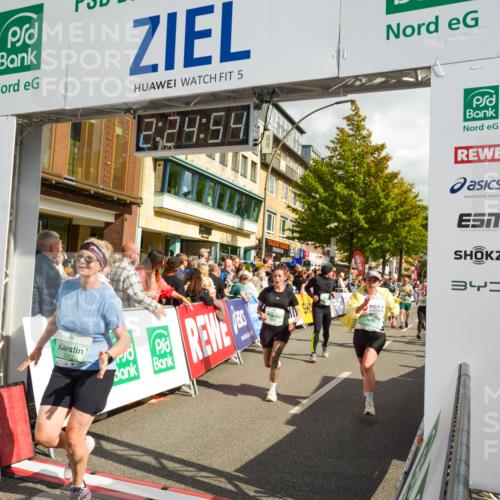 20.09.2026 - PSD Bank Halbmarathon LAZAROV Photography http://msf.ph/oto/10557330 20.09.2026 12:24:53 Ziel 1009, 1033, 1043, 1134, 1242, 1439, 1503, 1633, 1654, 1768, 1932, 2083, 2135, 2167, 2207, 2294, 2328, 2452, 2596, 2658, 2798, 3419, 3453, 3510, 3756, 4077, 4190, 4663 meine-sportfotos.de