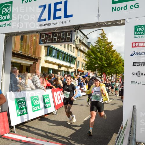 20.09.2026 - PSD Bank Halbmarathon LAZAROV Photography http://msf.ph/oto/10557332 20.09.2026 12:24:54 Ziel 1009, 1033, 1043, 1134, 1242, 1439, 1503, 1633, 1654, 1932, 2083, 2135, 2167, 2207, 2294, 2328, 2452, 2596, 2658, 2798, 3419, 3510, 3756, 4077, 4190, 4663 meine-sportfotos.de