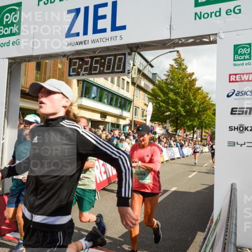 20.09.2026 - PSD Bank Halbmarathon LAZAROV Photography http://msf.ph/oto/10557350 20.09.2026 12:24:59 Ziel 1033, 1134, 1242, 1633, 1654, 2135, 2207, 2294, 2328, 2452, 2596, 2658, 2798, 3510, 3756, 4190, 4663 meine-sportfotos.de