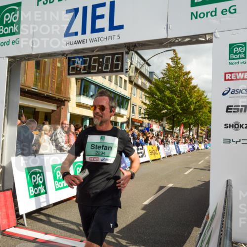 20.09.2026 - PSD Bank Halbmarathon LAZAROV Photography http://msf.ph/oto/10557367 20.09.2026 12:25:04 Ziel 1134, 1633, 2294, 2328, 2596, 2798, 3510, 4663 meine-sportfotos.de