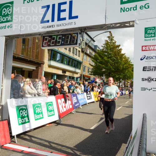 20.09.2026 - PSD Bank Halbmarathon LAZAROV Photography http://msf.ph/oto/10557382 20.09.2026 12:25:17 Ziel 2045, 3061, 3556, 3924, 4725 meine-sportfotos.de