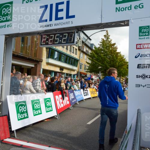 20.09.2026 - PSD Bank Halbmarathon LAZAROV Photography http://msf.ph/oto/10557395 20.09.2026 12:25:21 Ziel 2045, 3061, 3556, 3924, 4725 meine-sportfotos.de