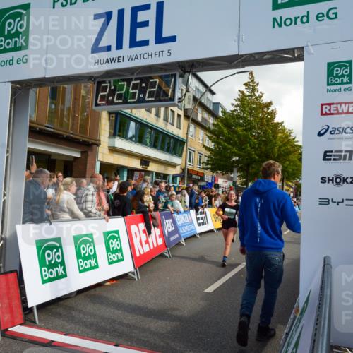 20.09.2026 - PSD Bank Halbmarathon LAZAROV Photography http://msf.ph/oto/10557396 20.09.2026 12:25:21 Ziel 2045, 3061, 3556, 3924, 4725 meine-sportfotos.de