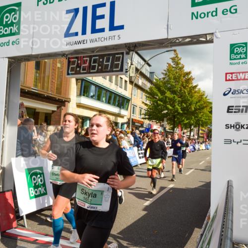 20.09.2026 - PSD Bank Halbmarathon LAZAROV Photography http://msf.ph/oto/10557468 20.09.2026 12:25:42 Ziel 1652, 1798, 2216, 2287, 2507, 2953, 2954, 3242, 3666, 3873, 4749 meine-sportfotos.de