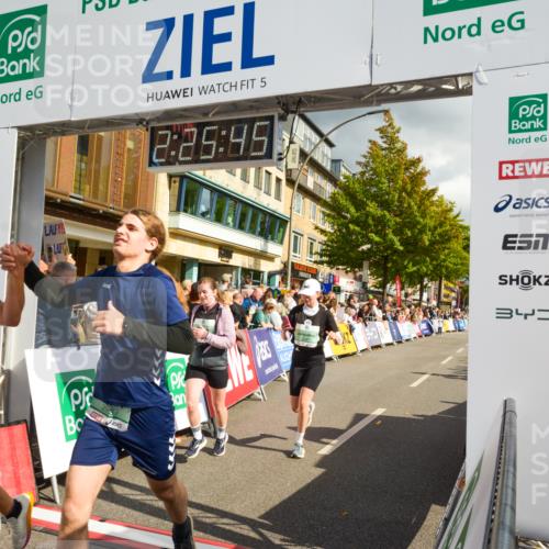 20.09.2026 - PSD Bank Halbmarathon LAZAROV Photography http://msf.ph/oto/10557475 20.09.2026 12:25:45 Ziel 1652, 1798, 2216, 2287, 2507, 2953, 2954, 3242, 3666, 3873, 4390, 4391, 4392, 4749 meine-sportfotos.de