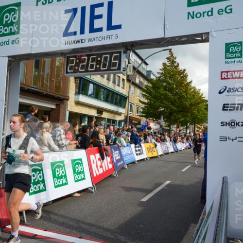 20.09.2026 - PSD Bank Halbmarathon LAZAROV Photography http://msf.ph/oto/10557531 20.09.2026 12:26:05 Ziel 1259, 1754, 1807, 1914, 2477, 2824, 3900, 4736 meine-sportfotos.de