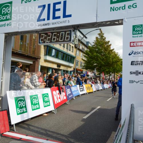 20.09.2026 - PSD Bank Halbmarathon LAZAROV Photography http://msf.ph/oto/10557534 20.09.2026 12:26:05 Ziel 1259, 1754, 1807, 1914, 2477, 2824, 3900, 4736 meine-sportfotos.de