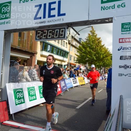20.09.2026 - PSD Bank Halbmarathon LAZAROV Photography http://msf.ph/oto/10557537 20.09.2026 12:26:09 Ziel 1259, 1477, 1754, 1807, 1914, 2477, 2824, 3693, 3694, 4192, 4736 meine-sportfotos.de