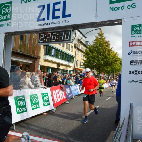 20.09.2026 - PSD Bank Halbmarathon LAZAROV Photography http://msf.ph/oto/10557540 20.09.2026 12:26:09 Ziel 1259, 1477, 1754, 1807, 1914, 2477, 2824, 3693, 3694, 4192, 4736 meine-sportfotos.de