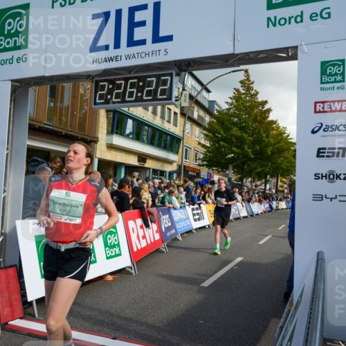 20.09.2026 - PSD Bank Halbmarathon LAZAROV Photography http://msf.ph/oto/10557576 20.09.2026 12:26:22 Ziel 1202, 1477, 1807, 3693, 3694, 4192, 4216, 4584 meine-sportfotos.de