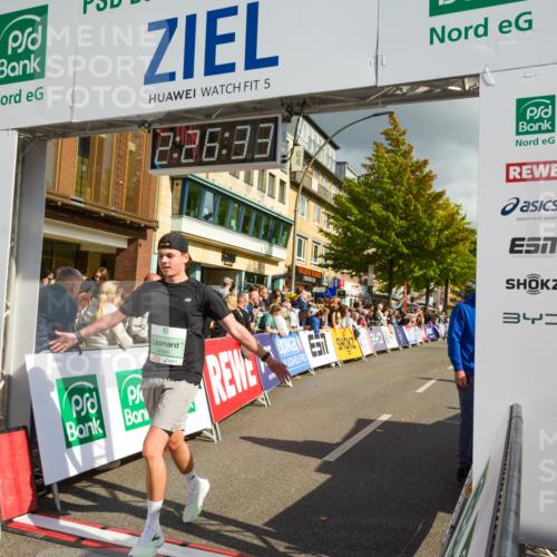 20.09.2026 - PSD Bank Halbmarathon LAZAROV Photography http://msf.ph/oto/10557587 20.09.2026 12:26:32 Ziel 1844, 2871, 3821, 4427, 4584 meine-sportfotos.de