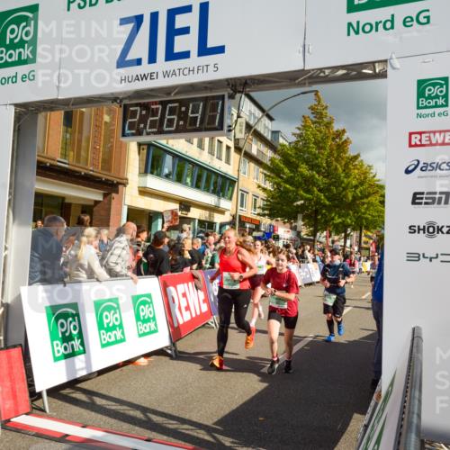 20.09.2026 - PSD Bank Halbmarathon LAZAROV Photography http://msf.ph/oto/10557623 20.09.2026 12:26:40 Ziel 1113, 1231, 1345, 1471, 1844, 2039, 2858, 2871, 3821, 4427 meine-sportfotos.de