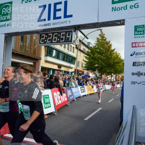 20.09.2026 - PSD Bank Halbmarathon LAZAROV Photography http://msf.ph/oto/10557650 20.09.2026 12:26:53 Ziel 1345, 1471, 1738, 2021, 2039, 2295, 2538, 2858 meine-sportfotos.de