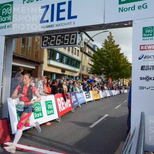 20.09.2026 - PSD Bank Halbmarathon LAZAROV Photography http://msf.ph/oto/10557661 20.09.2026 12:26:58 Ziel 1738, 2021, 2295, 2538 meine-sportfotos.de