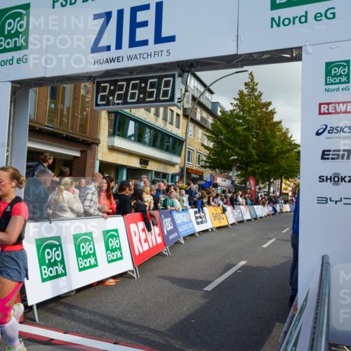 20.09.2026 - PSD Bank Halbmarathon LAZAROV Photography http://msf.ph/oto/10557662 20.09.2026 12:26:58 Ziel 1738, 2021, 2295, 2538 meine-sportfotos.de