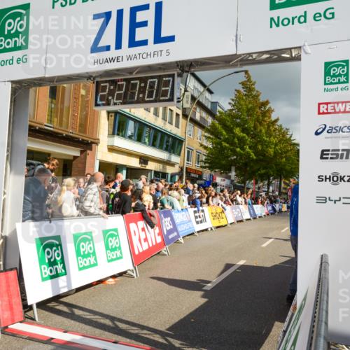 20.09.2026 - PSD Bank Halbmarathon LAZAROV Photography http://msf.ph/oto/10557669 20.09.2026 12:27:02 Ziel 1480, 2295, 2538 meine-sportfotos.de