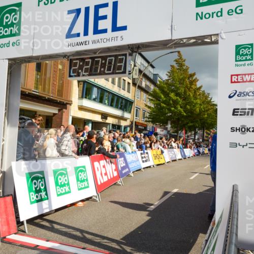20.09.2026 - PSD Bank Halbmarathon LAZAROV Photography http://msf.ph/oto/10557670 20.09.2026 12:27:03 Ziel 1480, 2295 meine-sportfotos.de