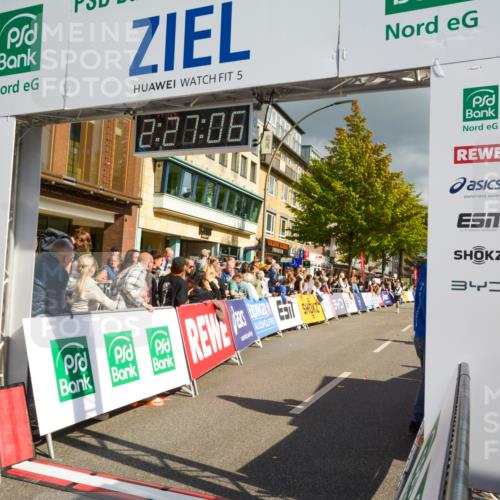 20.09.2026 - PSD Bank Halbmarathon LAZAROV Photography http://msf.ph/oto/10557685 20.09.2026 12:27:05 Ziel 1480 meine-sportfotos.de