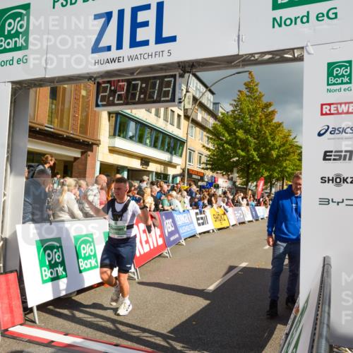 20.09.2026 - PSD Bank Halbmarathon LAZAROV Photography http://msf.ph/oto/10557697 20.09.2026 12:27:12 Ziel 1480, 1667, 2839, 3294 meine-sportfotos.de