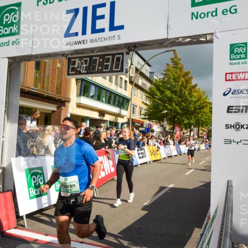 20.09.2026 - PSD Bank Halbmarathon LAZAROV Photography http://msf.ph/oto/10557750 20.09.2026 12:27:29 Ziel 1186, 1667, 2279, 2444, 3294, 4193, 4792 meine-sportfotos.de