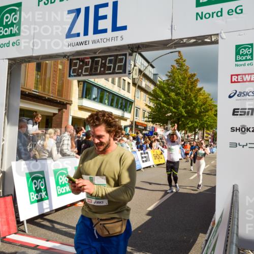 20.09.2026 - PSD Bank Halbmarathon LAZAROV Photography http://msf.ph/oto/10557818 20.09.2026 12:27:51 Ziel 1517, 2427, 2943, 3564, 3594, 3947, 4003, 4187, 4242, 4244 meine-sportfotos.de