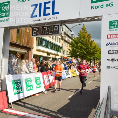 20.09.2026 - PSD Bank Halbmarathon LAZAROV Photography http://msf.ph/oto/10557836 20.09.2026 12:27:58 Ziel 1517, 2427, 3594, 3947, 4187, 4244, 4586, 4587 meine-sportfotos.de