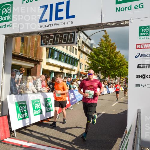 20.09.2026 - PSD Bank Halbmarathon LAZAROV Photography http://msf.ph/oto/10557839 20.09.2026 12:27:59 Ziel 1517, 2427, 3594, 3947, 4187, 4244, 4586, 4587 meine-sportfotos.de