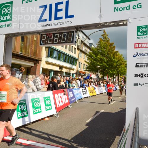 20.09.2026 - PSD Bank Halbmarathon LAZAROV Photography http://msf.ph/oto/10557842 20.09.2026 12:28:00 Ziel 1517, 2427, 3594, 3947, 4586, 4587 meine-sportfotos.de
