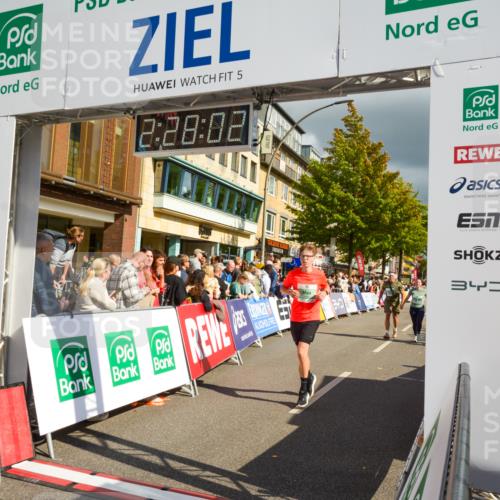 20.09.2026 - PSD Bank Halbmarathon LAZAROV Photography http://msf.ph/oto/10557844 20.09.2026 12:28:02 Ziel 2427, 3594, 3947, 4586, 4587 meine-sportfotos.de