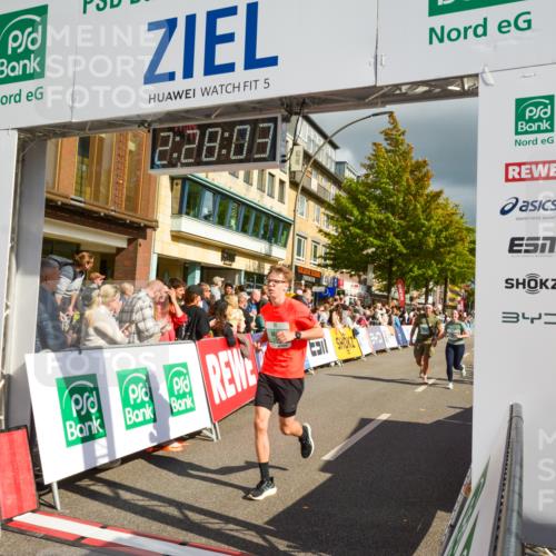 20.09.2026 - PSD Bank Halbmarathon LAZAROV Photography http://msf.ph/oto/10557847 20.09.2026 12:28:02 Ziel 2427, 3594, 3947, 4586, 4587 meine-sportfotos.de