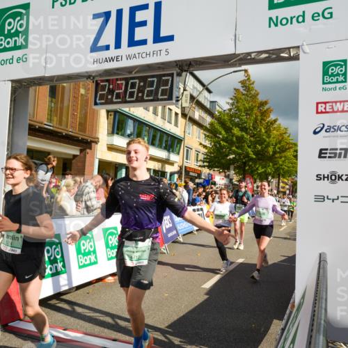 20.09.2026 - PSD Bank Halbmarathon LAZAROV Photography http://msf.ph/oto/10557910 20.09.2026 12:28:21 Ziel 1214, 1367, 1421, 2172, 2717, 3343, 3958, 3959, 4412, 4455, 4540, 4557 meine-sportfotos.de