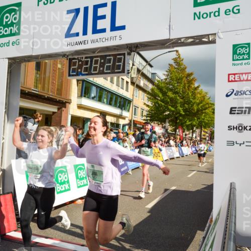 20.09.2026 - PSD Bank Halbmarathon LAZAROV Photography http://msf.ph/oto/10557915 20.09.2026 12:28:22 Ziel 1214, 1367, 1421, 2172, 2717, 3343, 3958, 3959, 4412, 4455, 4540, 4557 meine-sportfotos.de