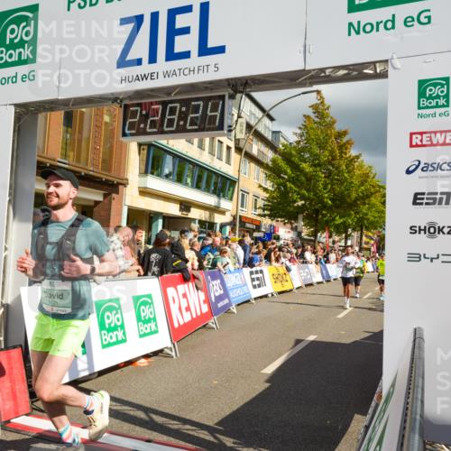 20.09.2026 - PSD Bank Halbmarathon LAZAROV Photography http://msf.ph/oto/10557921 20.09.2026 12:28:24 Ziel 1214, 1421, 2172, 2717, 3343, 3958, 3959, 4412, 4455, 4540, 4557 meine-sportfotos.de