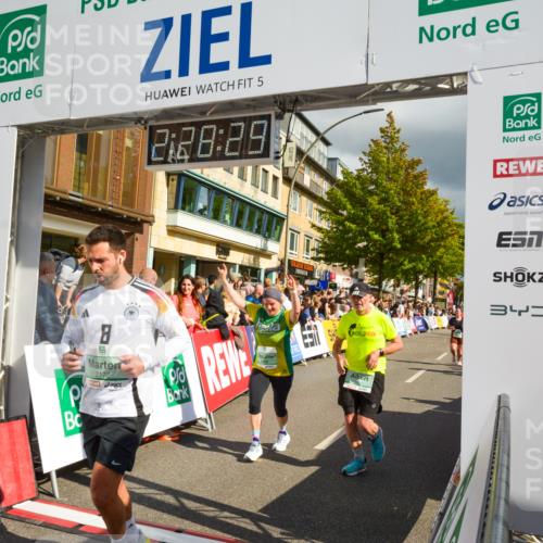 20.09.2026 - PSD Bank Halbmarathon LAZAROV Photography http://msf.ph/oto/10557932 20.09.2026 12:28:28 Ziel 1117, 1421, 2172, 2277, 2717, 3343, 3907, 3958, 3959, 4557 meine-sportfotos.de