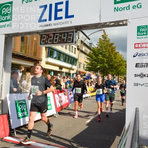 20.09.2026 - PSD Bank Halbmarathon LAZAROV Photography http://msf.ph/oto/10557985 20.09.2026 12:28:43 Ziel 1117, 1307, 1349, 1434, 1938, 1974, 2126, 2277, 2731, 2849, 2961, 3032, 3514, 3907, 3925 meine-sportfotos.de