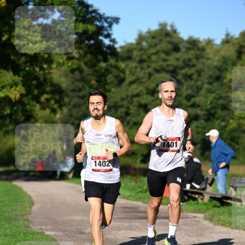 27.09.2026 - 35. Volkslauf durch das schöne Alstertal Dr. Thomas Lammeyer http://msf.ph/oto/10561097 27.09.2026 10:03:33 Laufen 1401, 1402 meine-sportfotos.de