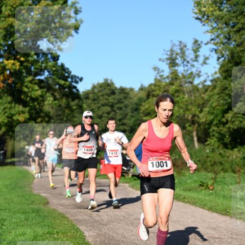 27.09.2026 - 35. Volkslauf durch das schöne Alstertal Dr. Thomas Lammeyer http://msf.ph/oto/10561139 27.09.2026 10:03:50 Laufen 1406, 1410, 1001 meine-sportfotos.de