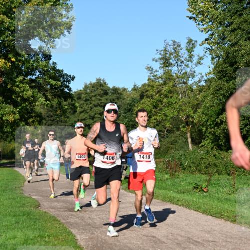 27.09.2026 - 35. Volkslauf durch das schöne Alstertal Dr. Thomas Lammeyer http://msf.ph/oto/10561142 27.09.2026 10:03:51 Laufen 1439, 74, 1403, 1406, 1410 meine-sportfotos.de