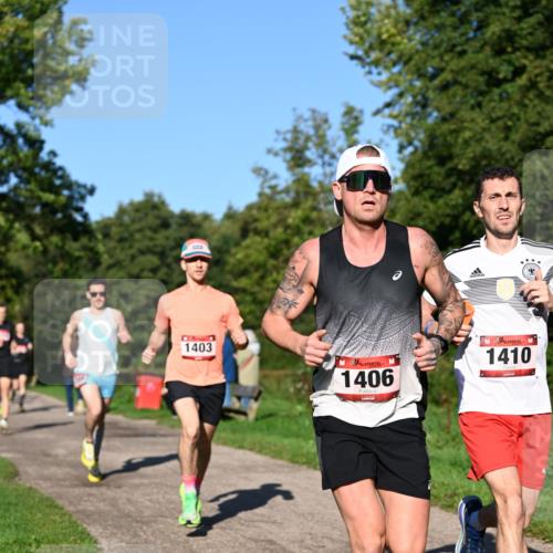 27.09.2026 - 35. Volkslauf durch das schöne Alstertal Dr. Thomas Lammeyer http://msf.ph/oto/10561149 27.09.2026 10:03:52 Laufen 1403, 1406, 1410 meine-sportfotos.de