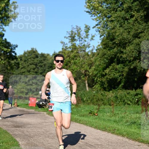 27.09.2026 - 35. Volkslauf durch das schöne Alstertal Dr. Thomas Lammeyer http://msf.ph/oto/10561154 27.09.2026 10:03:53 Laufen 109 meine-sportfotos.de