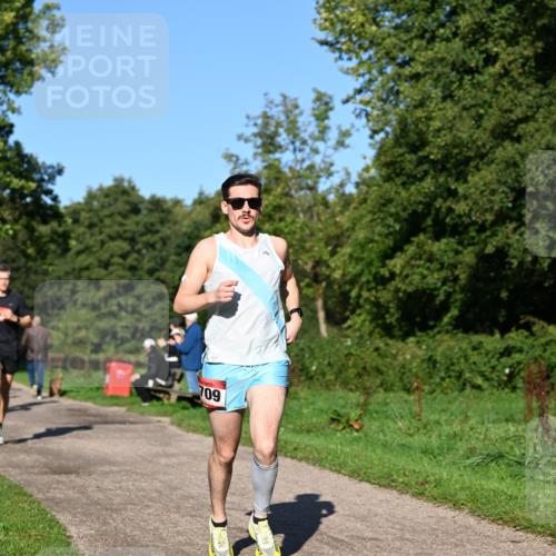 27.09.2026 - 35. Volkslauf durch das schöne Alstertal Dr. Thomas Lammeyer http://msf.ph/oto/10561155 27.09.2026 10:03:53 Laufen 709 meine-sportfotos.de