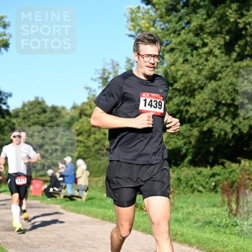 27.09.2026 - 35. Volkslauf durch das schöne Alstertal Dr. Thomas Lammeyer http://msf.ph/oto/10561170 27.09.2026 10:03:57 Laufen 1439 meine-sportfotos.de