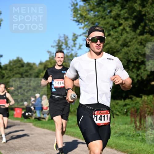 27.09.2026 - 35. Volkslauf durch das schöne Alstertal Dr. Thomas Lammeyer http://msf.ph/oto/10561181 27.09.2026 10:03:59 Laufen 1414, 1411 meine-sportfotos.de