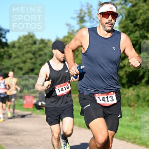 27.09.2026 - 34. Volkslauf durch das schöne Alstertal Dr. Thomas Lammeyer http://msf.ph/oto/10561225 27.09.2026 10:04:06 Laufen 1416, 1413 meine-sportfotos.de